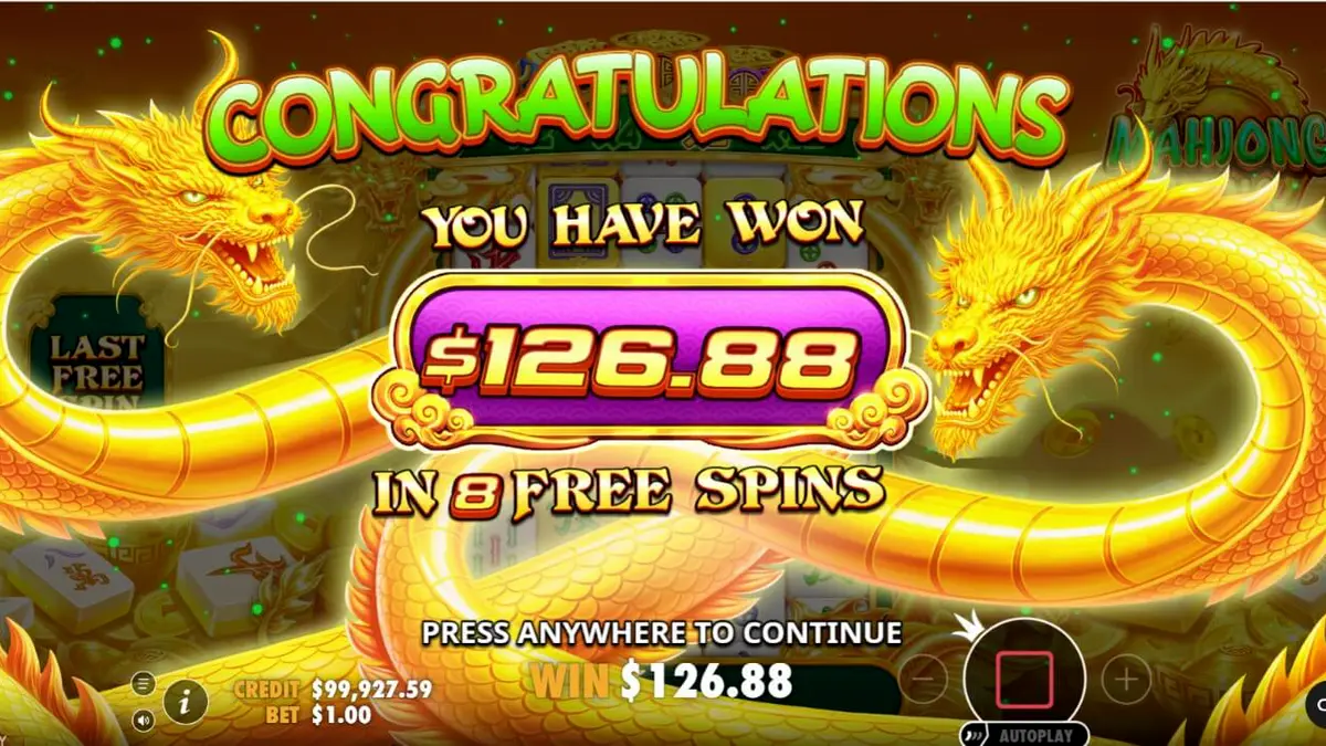 Tampilan visual slot Mahjong Wins Triple Pot dengan latar belakang medan perang